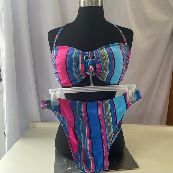 Bikini GTX blue and pink. Tags cut out but I know the top is XL and bottom M - Picture 1 of 7